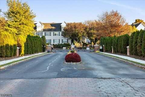 152 Cambridge Ct, Clifton, NJ 07014