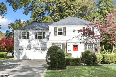 160 Greenway Rd, Glen Rock, NJ 07452