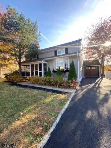 205 Delacy Dr, North Plainfield, NJ 07060