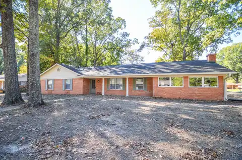 701 Sassafras Dr, Starkville, MS 39759