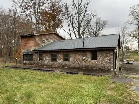 2710 Loops Rd, Rainelle, WV 25962