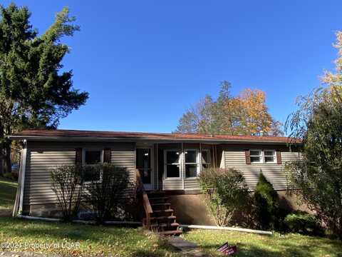 8 Eagle Street, Harveys Lake, PA 18618