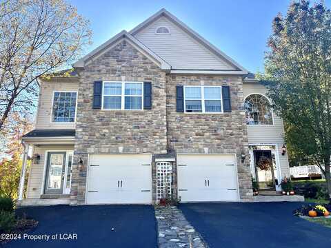 213 Twins Lane, Mountain Top, PA 18707