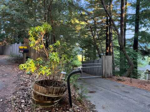 680 Sequoia Road, Myers Flat, CA 95554