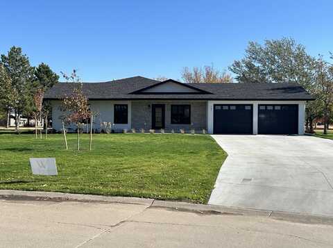 121 Eves Drive, Russell, KS 67665