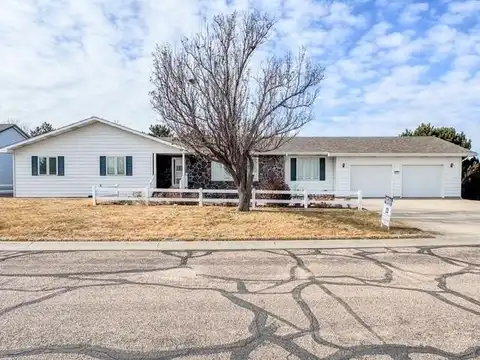 708 Southwood Ct., Quinter, KS 67752