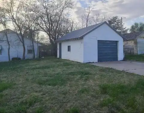 404 N Franklin, Russell, KS 67665