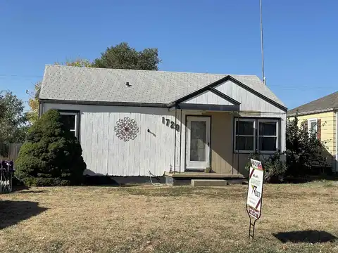 1720 N Maple, Russell, KS 67665