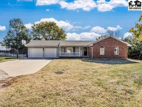 928 Rainbow Ct, Buhler, KS 67522