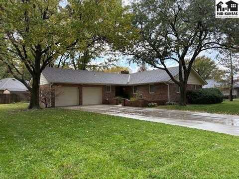 2603 Westminster Dr, Hutchinson, KS 67502