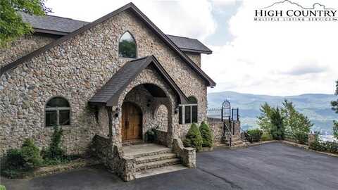 530 Howard's Knob Road, Boone, NC 28607