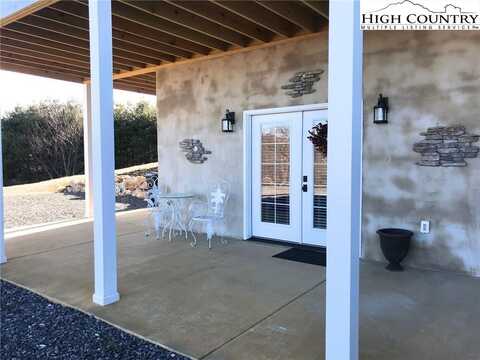 461 Chestnut Ridge Drive, Jefferson, NC 28640