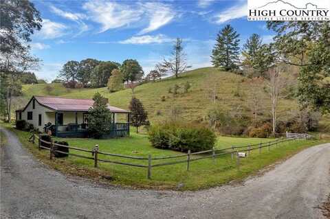 904 Roundhouse Road, Mouth of Wilson, VA 24363