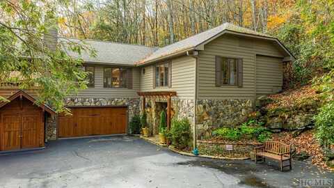 20 West Knoll Drive, Highlands, NC 28741