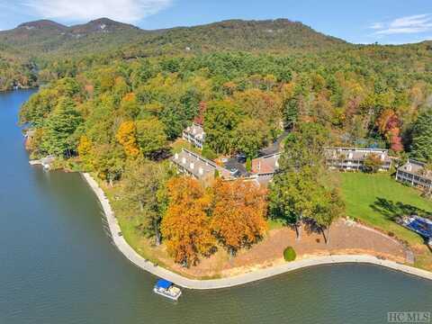 80 Toxaway Shores, Lake Toxaway, NC 28747