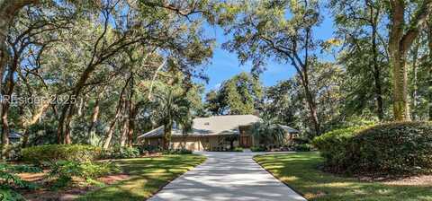 11 Dahlgren Lane, Hilton Head Island, SC 29928