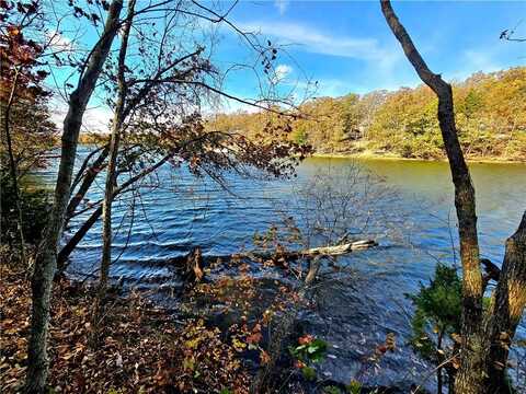 218 NE Lakeside Drive, La Cygne, KS 66040