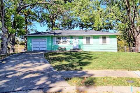 6322 N Anges Circle, Gladstone, MO 64119