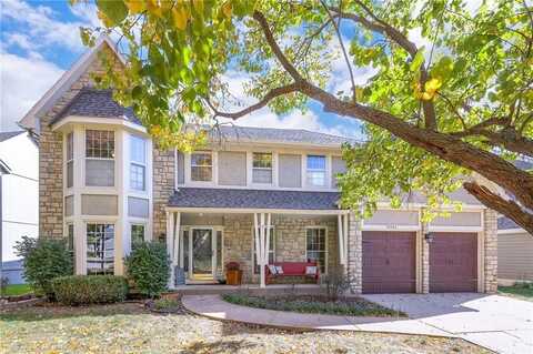 8201 Constance Street, Lenexa, KS 66215