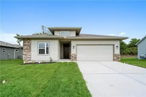 1541 N 162nd Circle, Basehor, KS 66007