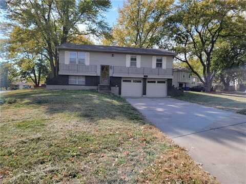 714 NE Westwind Drive, Lees Summit, MO 64086