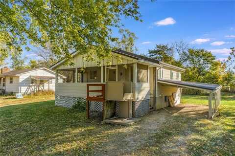 430 Oak Street, Cowgill, MO 64637