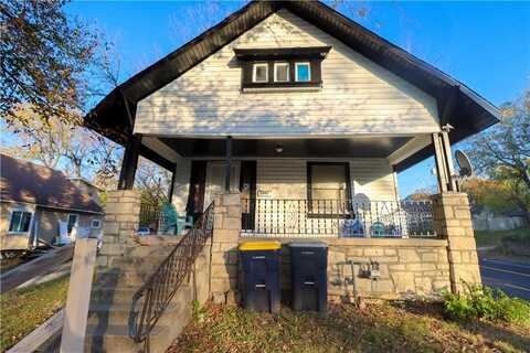 2245 Poplar Avenue, Kansas City, MO 64127