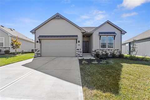 4036 NW Eclipse Place, Blue Summit, MO 64015