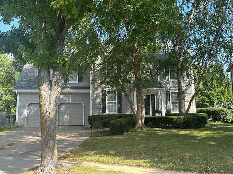 12811 Garnett Lane, Overland Park, KS 66213