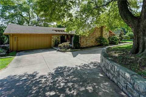 9907 Lee Circle, Leawood, KS 66206