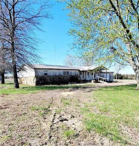 2031 South Dakota Road, Iola, KS 66749