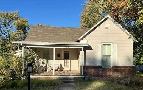 404 S Tucker Street, Nevada, MO 64772