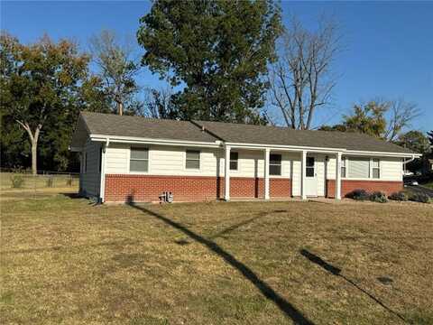 6803 N Brookside Road, Pleasant Valley, MO 64068