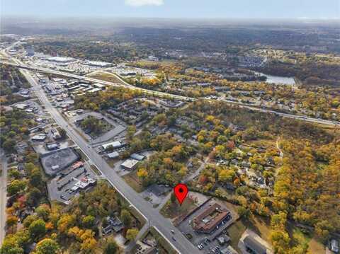 10305 E Us 40 Highway, Independence, MO 64055