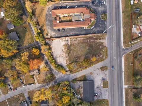 10305 E Us 40 Highway, Independence, MO 64055