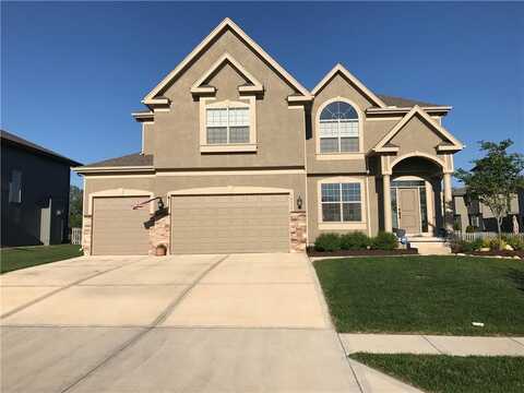 16615 S Parkwood Street, Olathe, KS 66062