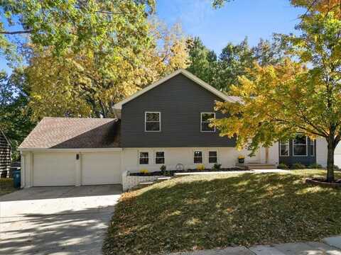 9757 Glenwood Street, Overland Park, KS 66212