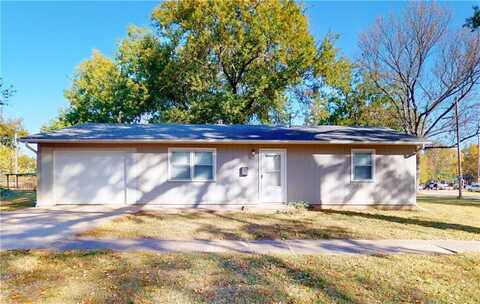 224 E Pine Street, Rich Hill, MO 64779