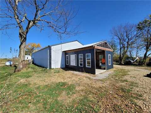 5985 NW Fairview Road, Maysville, MO 64469