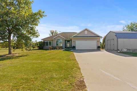 3129 Whispering Ridge Ln, Riverside, IA 52327