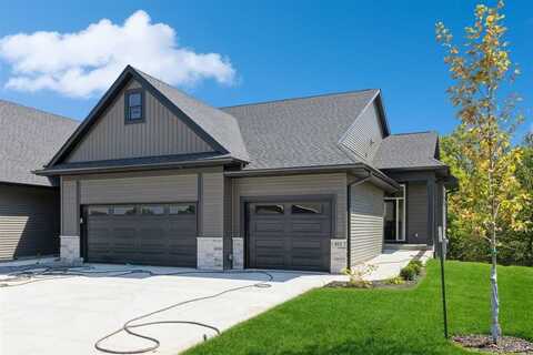 812 High Ridge Trl, Solon, IA 52333