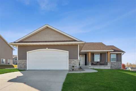 411 Rolling Hills Dr, Tiffin, IA 52340