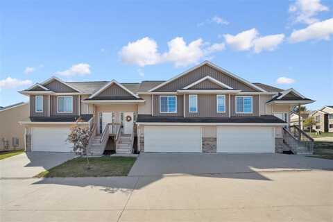 612 Riley Ln, WestBranch, IA 52358