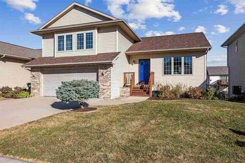 6 Ambrose Ct, Coralville, IA 52241