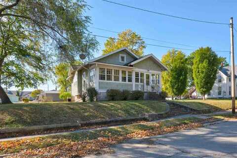 119 W Harrison St, Washington, IA 52353