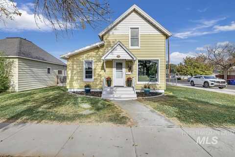 661 3rd Ave E, Twin Falls, ID 83301