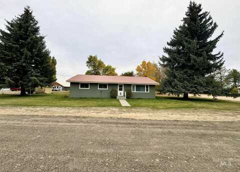 419 2nd St. W., Fairfield, ID 83327