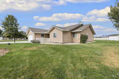 1974 Geneva Way, Emmett, ID 83617