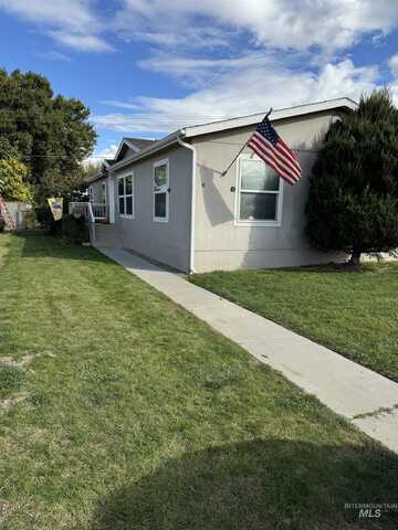 100 Nw 16th S, Fruitland, ID 83619