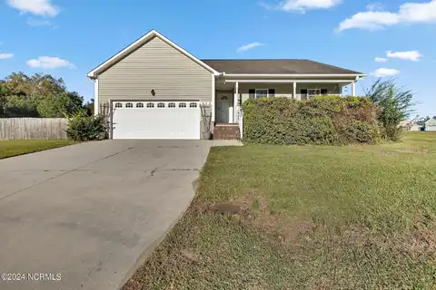 503 Southwest Ridge Drive, Richlands, NC 28574